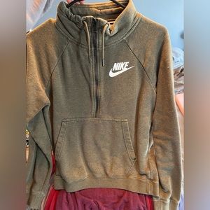 Nike pullover